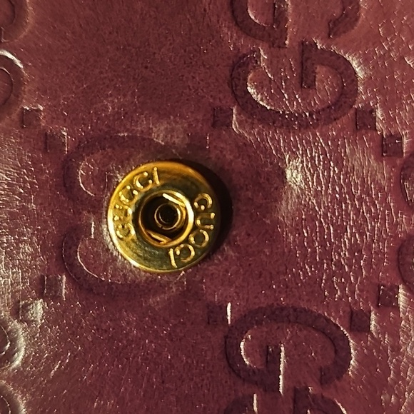 GUCCI Guccissima Plum Leather Wallet with Gold Detail - Picture 6 of 6